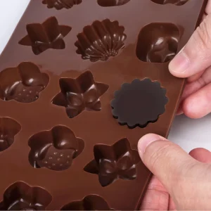 15-Hole Flower-Shaped Commercial Chocolate Mold Food-Grade Silicone Oven Safe Heat Resistant