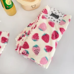 30*30cm 4 Pack Water Absorbent Kitchen Cleaning Cloths Strawberry Printed Dish Towels Lint Free Wipes for Household Dish Washing