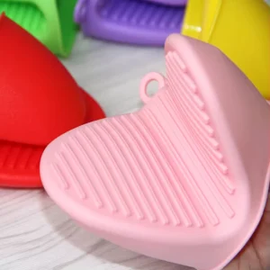 A1893 Comfortable Kitchen Heat Insulation Silicone Glove Clip for Oven and Microwave Daily Protection
