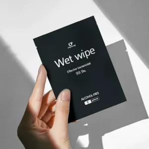 Disposable Luxury Hotel Cleansing Wipes with Non-Woven Material Non-Scented Customizable Packaging Kill 99.9% Bacteria Viruses