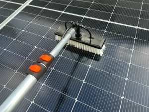 Dual Power Solar Cleaning Brush AC Plug-in & Battery Operated Telescopic Pole with Water Spray