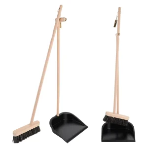 Eco Friendly 2pcs Wood Cleaning Wooden Broom Stick Handle Household Indoor Lobby Broom and Dustpan Set