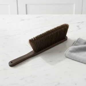 Eco-Friendly Wood Handle Bed Brush PET Bristles Square Duster Head 39cm Length Durable Mattress Sweeper for Hair Dust Removal