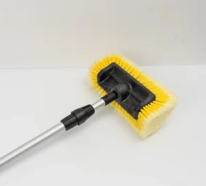 Factory Direct Sale Snow Brush Car Wash Mop with Telescopic Extension Pole Soft Microfiber Cleaning Tool for RVs