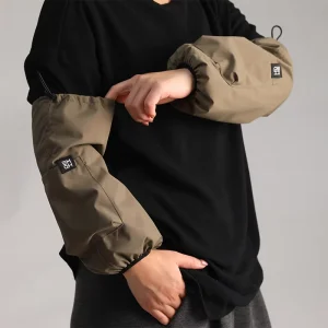 Fall/Winter Oversleeve Office Down Jackets Water Repellent Stain Repellent Elastic Band Custom Label Oversleeve with Pockets