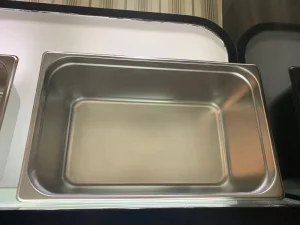 GN 1/1 200 mm Stainless Steel Anti-Extrusion Food Pan with Lid