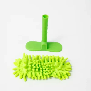 GRS Certification Household Cleaning Tools and Accessories Green Microfiber Duster with Extension Pole for Cleaning House