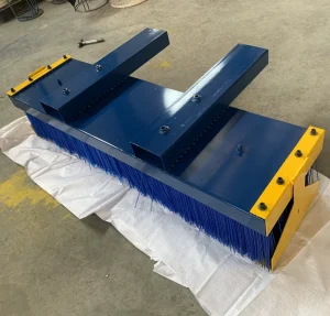 Heavy Duty PP Broom Forklift Attachment Strong Resistance Yard Sweeper Cleaning Brush for Warehouses Engine Core Component