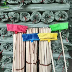 High Quality Brooms Floor and Cleaning Sweeping Brush Cleaning Plastic Broom Sticks Wood 120cm