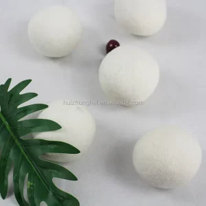 High Quality White Felt Ball Combination Custom Logo and Size for Decorations and Laundry Ball Discs