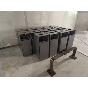 Large Capacity Stainless Steel Modern Luxury Outdoor Waste Bin with Swing Lid Hands Free Operation Mechanism Recycling Trash Can