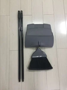 Long Metal Handle Kitchen Folding Windproof PET Broom and Dustpan Set