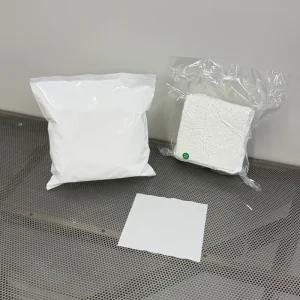 Low Lint Polyester Cleanroom Wipes for Semiconductor Wafer Processing and Electronics Manufacturing