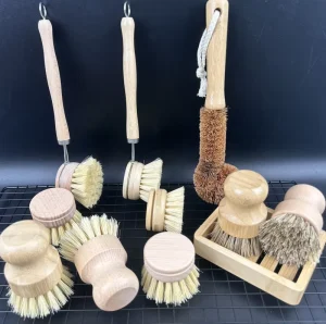 Natural Bamboo Dish Brush Eco friendly Kitchen Cleaning Brush Wooden Handle for Dishes Pots Scrubbing Non scratch Tool