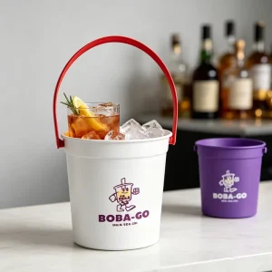 Plastic 32oz Rum Bucket With Handle 32oz Cocktail Rum Buckets for Parties Manufacturing Clear Customizable Plastic Drink Bucket