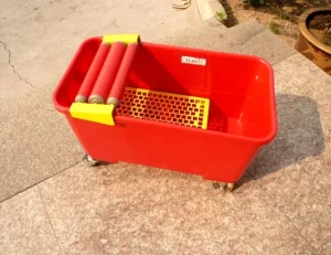 Plastic Bucket With Roller and Stand