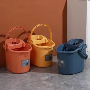 Portable Colorful Compact Durable PP Plastic Mop Drainer Bucket with Wringer Eco Friendly Lightweight Design