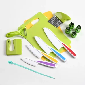 Safe Not Easy to Hurt Kitchen PP & TPR Toddler Cooking Tools Set Contain Knives Fruit Peelers Cutting Board Vegetable Molds