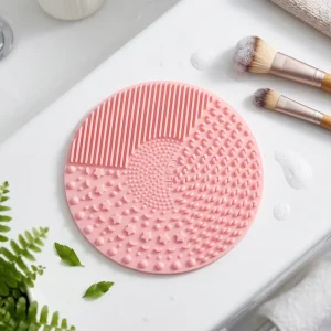 Silicone Makeup Brush Cleaning Mat Round Portable Scrubber with Suction Cup Instant Cleaner Pad for Cosmetic Ink Brush Cleaner