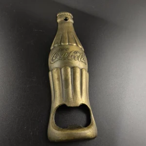 Vintage Wall Mounted Soda Bottle Opener Antique Brass Metal Beer Beverage Cap Remover for Home Bar Pub Restaurant Decor